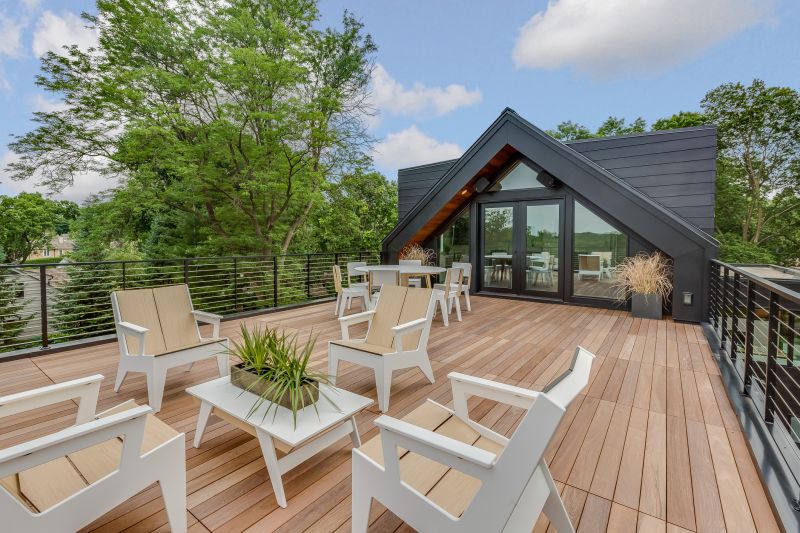Modern Outdoor Deck